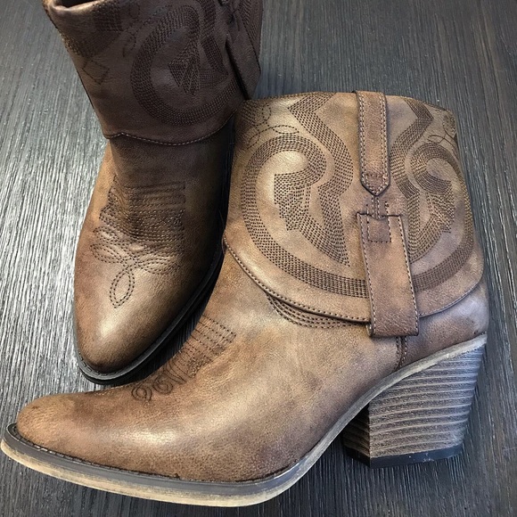 MIA Shoes - Mia Joshua Cowboy Bootie